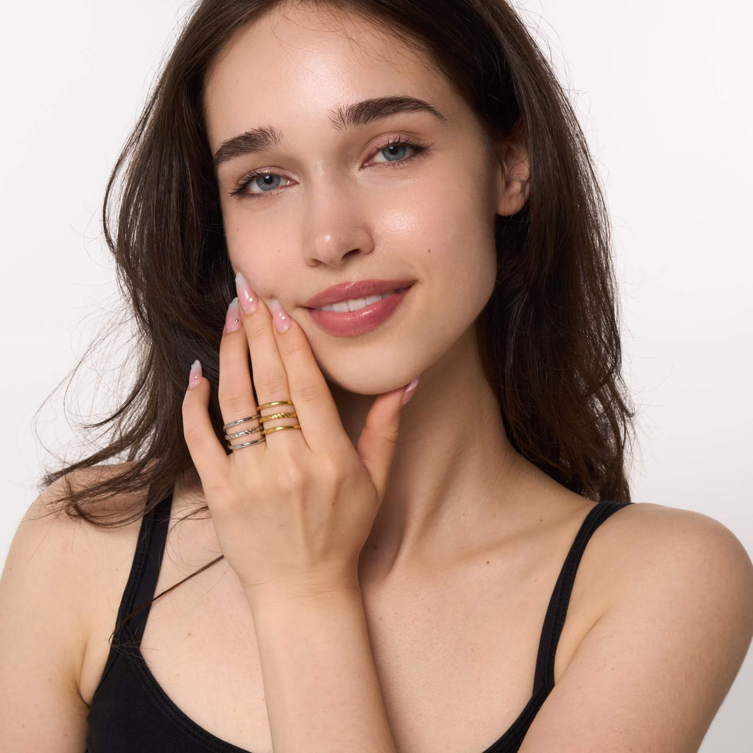 Lova Yüzük